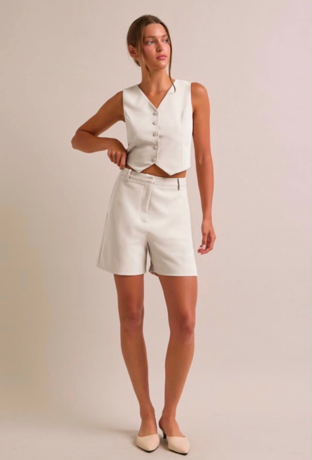Ensemble short Mina